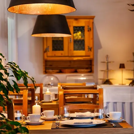 Rheinwaldstube Fogadó Nufenen